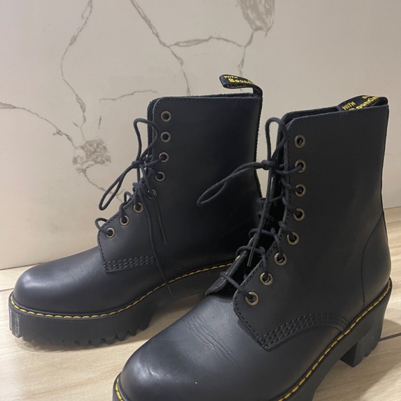 Dr. Martens Women's Shriver Hi Fashion Boot - Picture 2 of 4